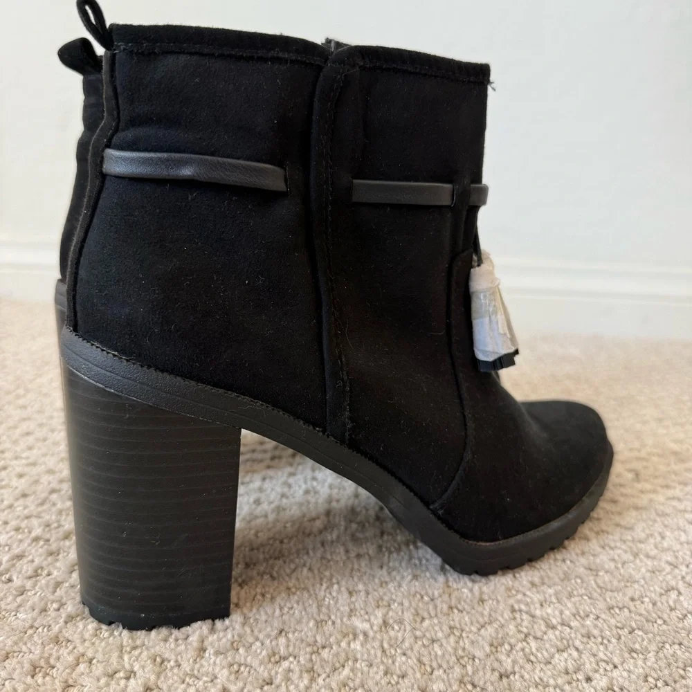 Jaclyn Smith Rubi Black Faux Suede Block Heel Rounded Toe Tassel Ankle Booties
